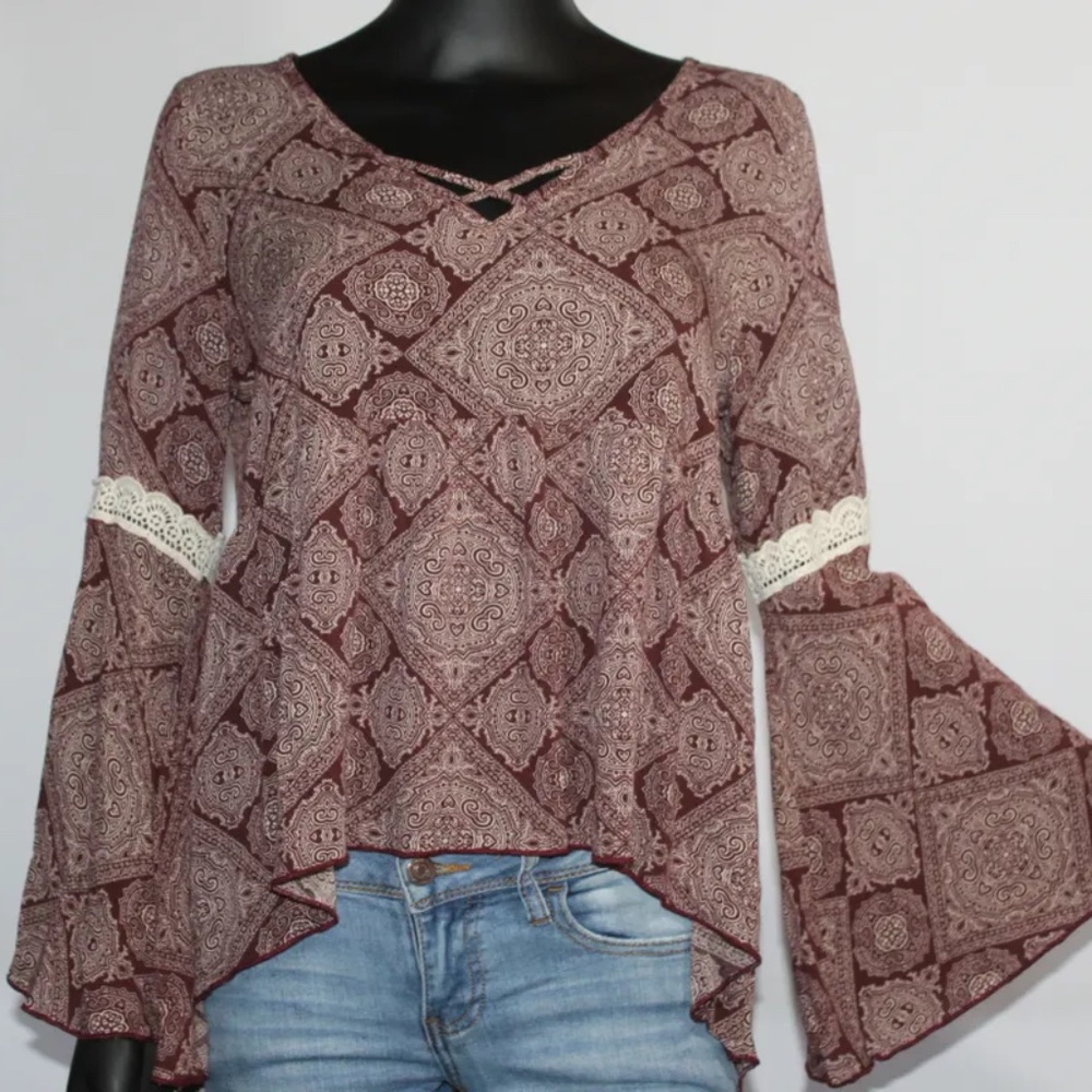 Rue 21 Rayon Bell-Sleeved Peasant Top, Size M